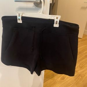 Lululemon shorts, had them for a few years, only worn a few times.